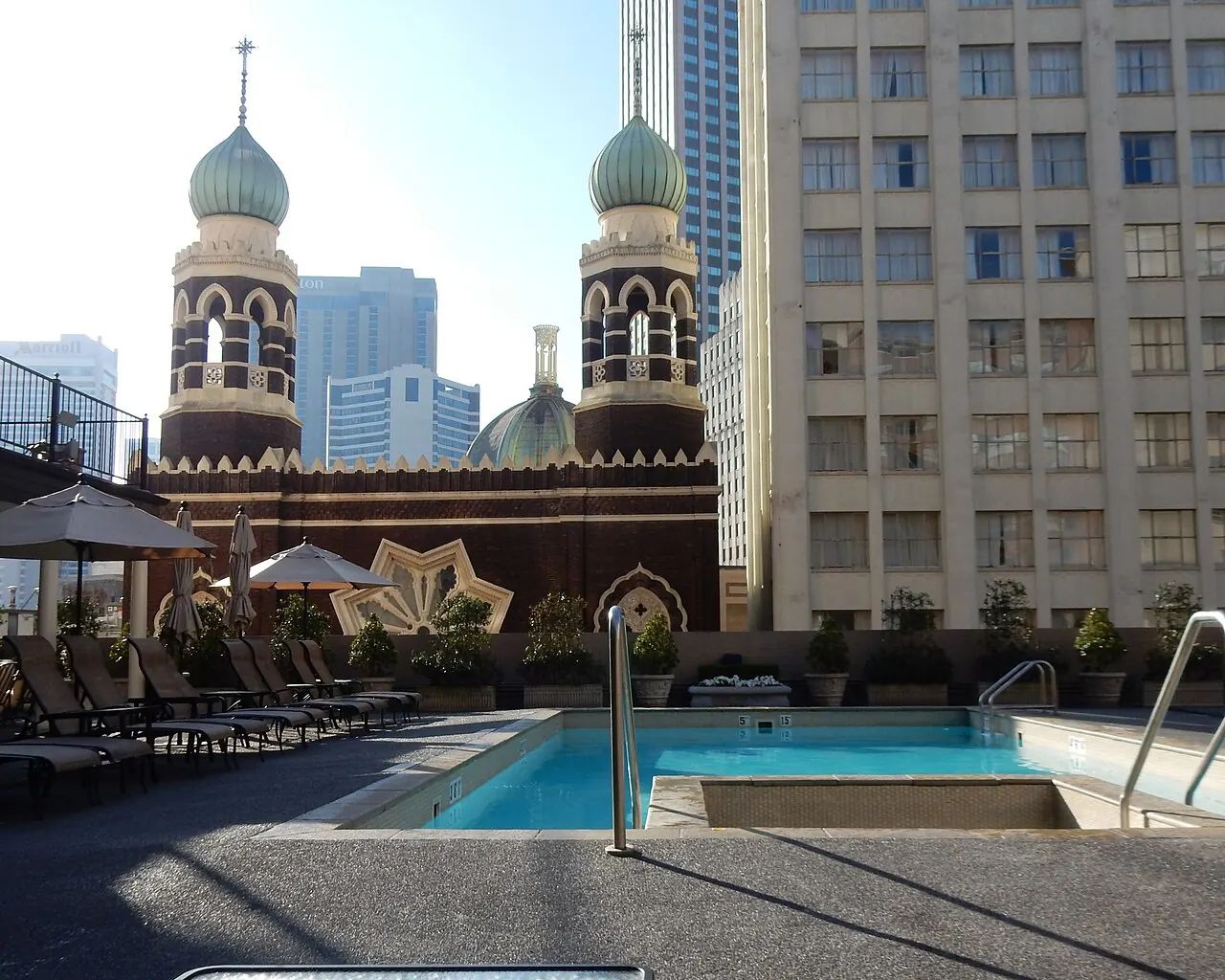 The Roosevelt New Orleans, A Waldorf Astoria Hotel, New Orleans: Pool at the Roosevelt Hotel, Waldorf Astoria, New Orleans